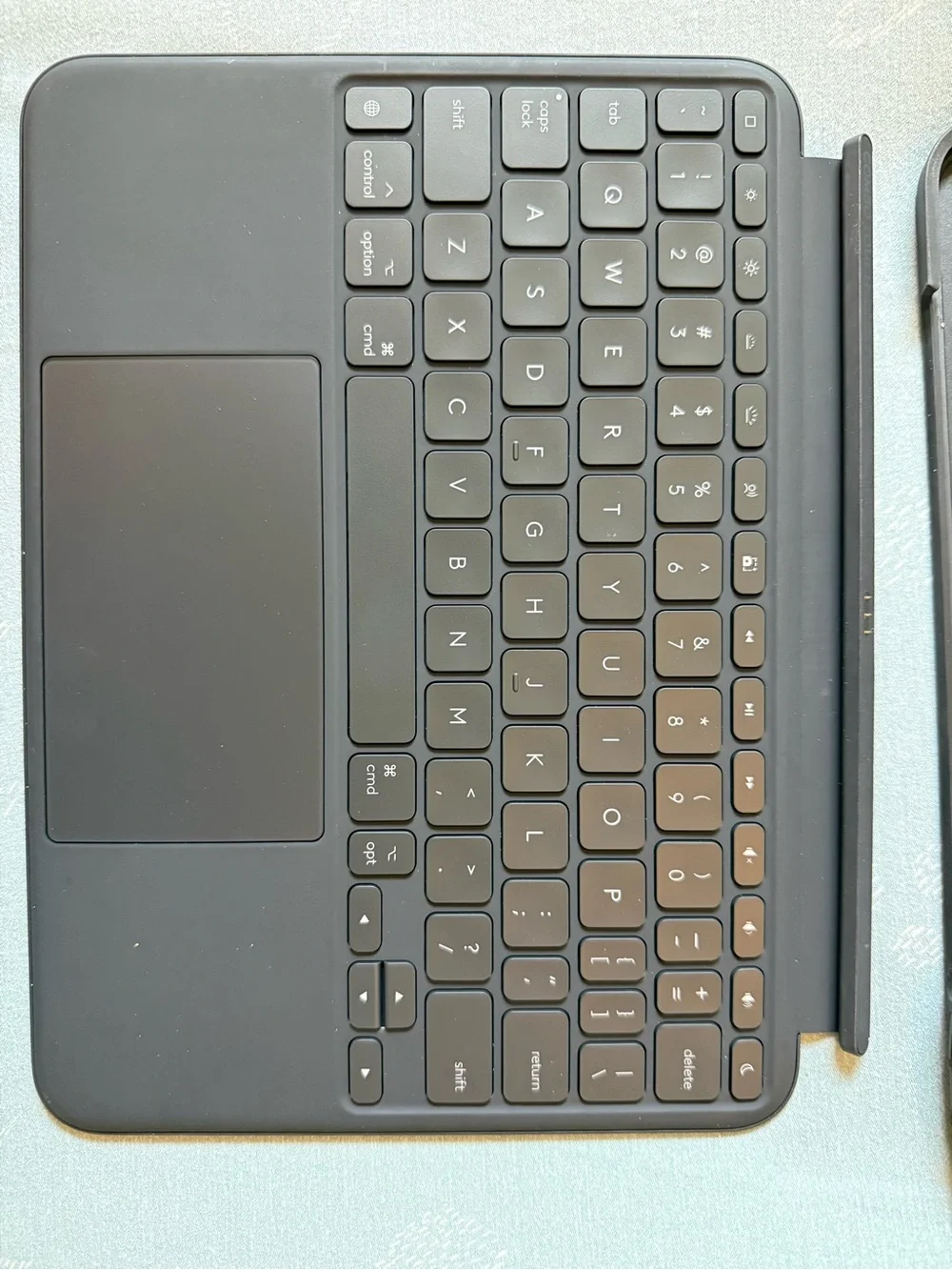 Logitech Black Tablet Keyboard Case with Trackpad for 11 inch iPad Pro (m4/m5)
